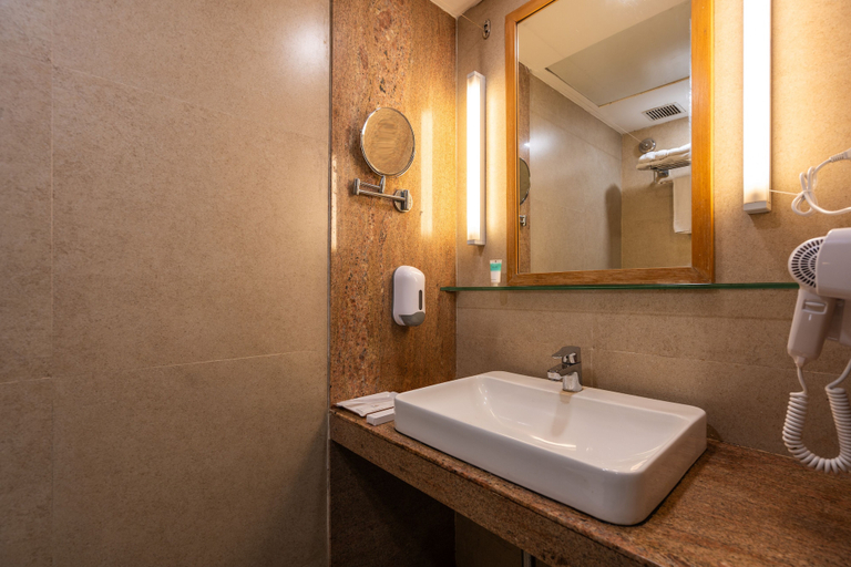 Bathroom 4, GCC Northside Hotel, Thane