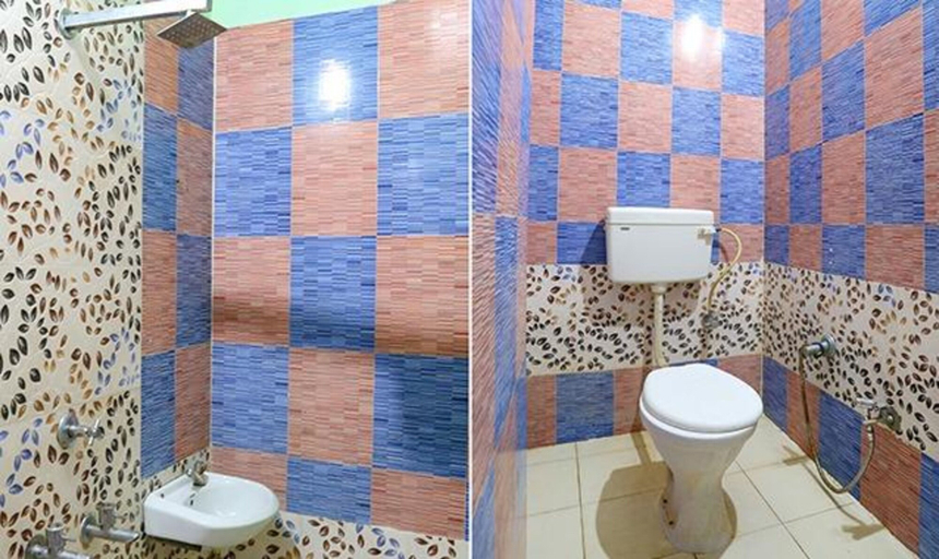 Bathroom, Fabhotel Shivam Palace, Varanasi