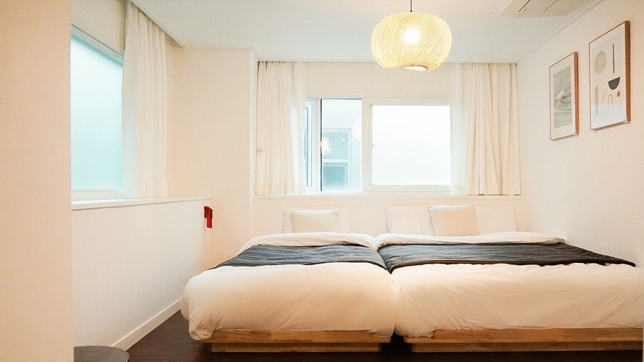 Bedroom 5, ARA125, Jung