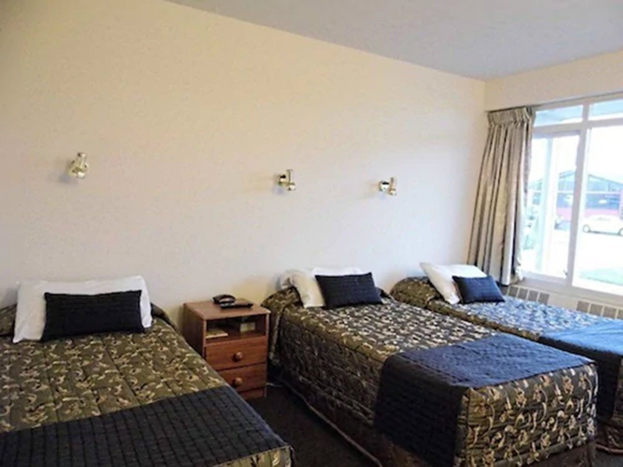 Bedroom 3, Westport Motor Hotel, Buller
