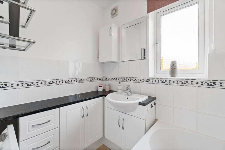 Bathroom 4, Chestnut Court, Northamptonshire