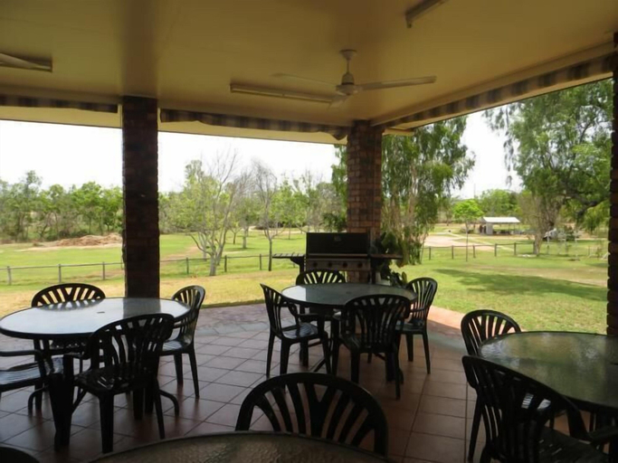 Food & Drinks 4, Heritage Lodge Motel, Charters Towers