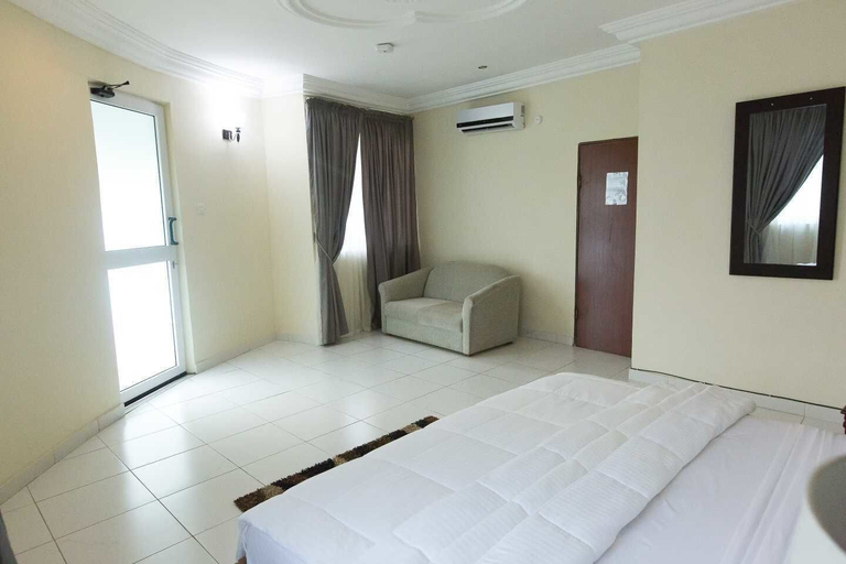 Bedroom 3, Karela Beach Resort, Jomoro