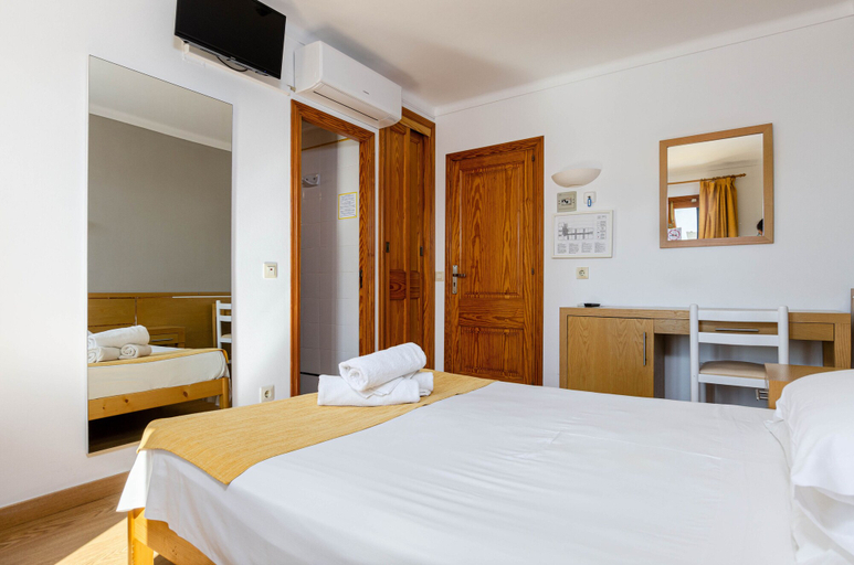 Bedroom 3, Hotel Bellavista, Baleares