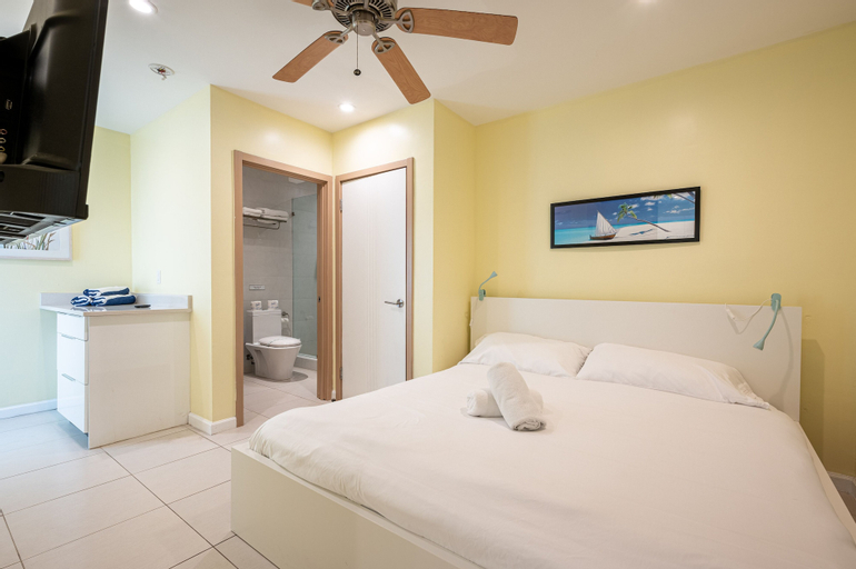 Casa Del Mar Beach Apartment, Broward