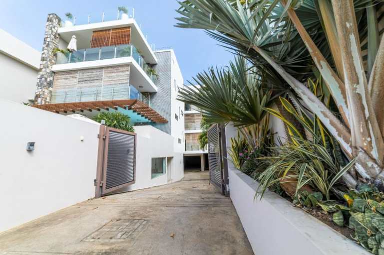 Exterior & Views 2, Modern 2-bed Sleeps 4 With Balcony