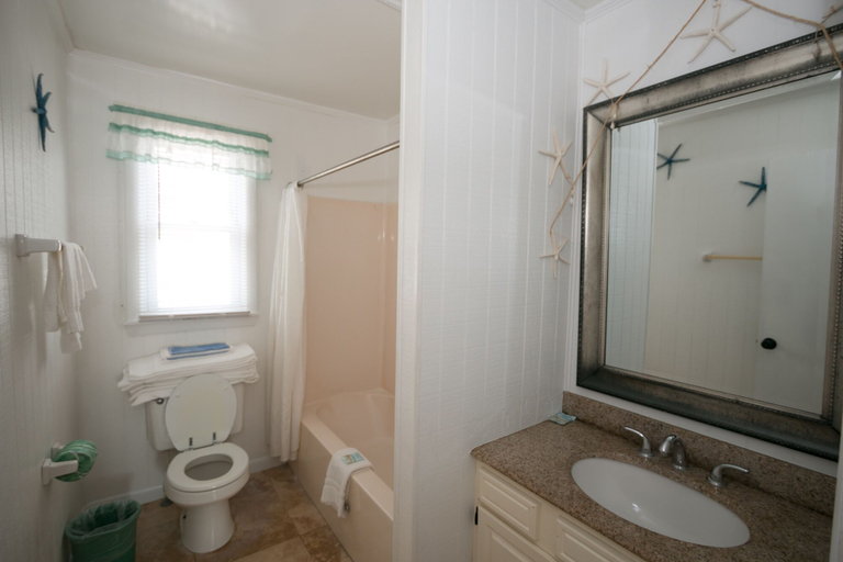 Bathroom 5, Outer Banks Motel, Dare