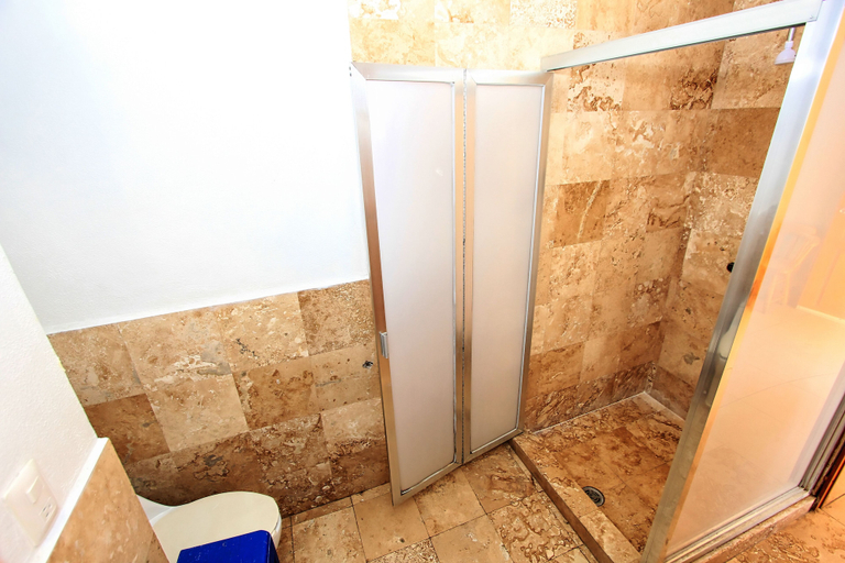Bathroom 4, Hotel Real Guanajuato, Guanajuato