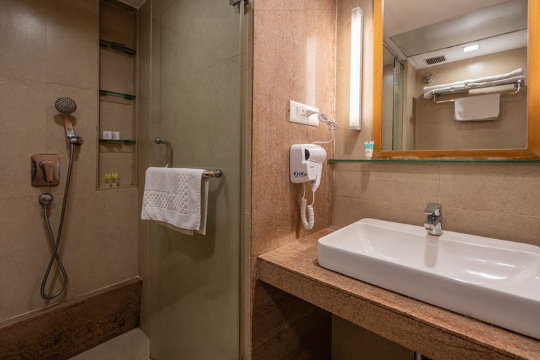 Bathroom 4, GCC Northside Hotel, Thane