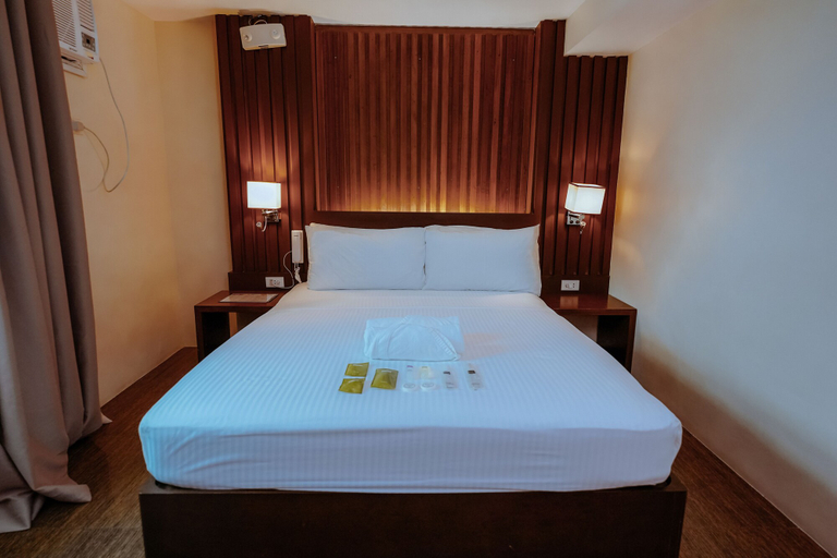 Bedroom 2, Emerald Boutique Hotel, Legazpi City