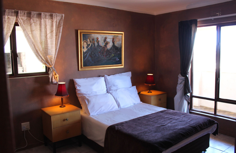 Bedroom 3, Goblin's Inn, West Coast