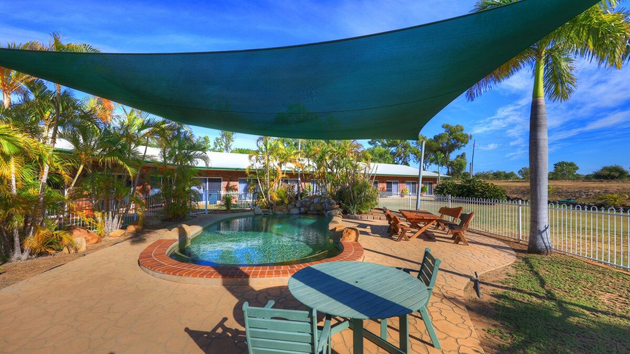 Sport & Beauty 5, Heritage Lodge Motel, Charters Towers