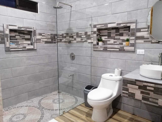 Bathroom 3, Villa Luna del Arenal, San Carlos
