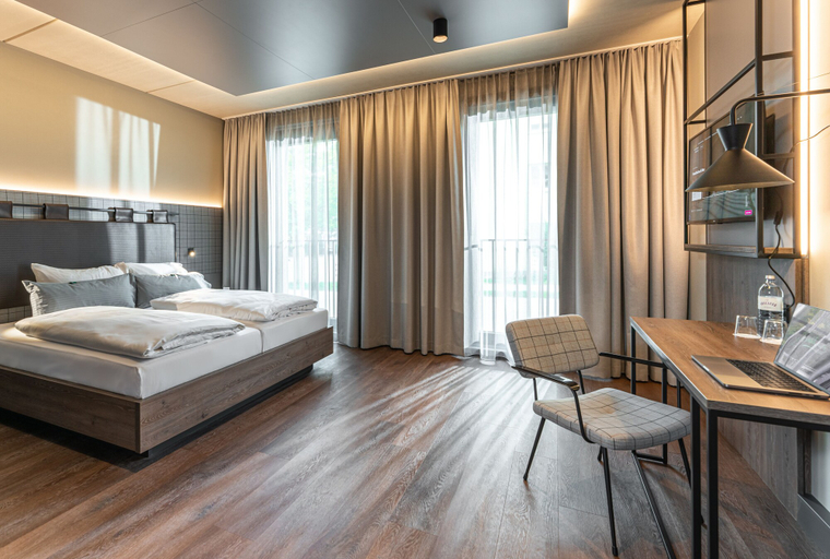 Bedroom 4, FreshSuites & Bar, Dachau