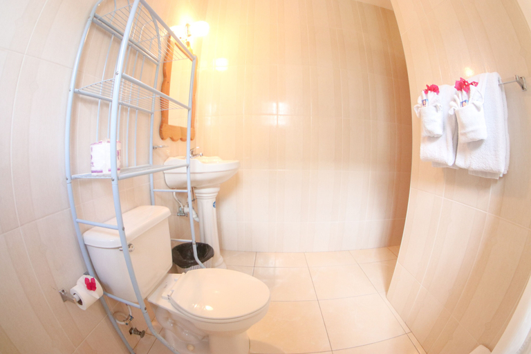 Bathroom 3, Van Villa Holidays
