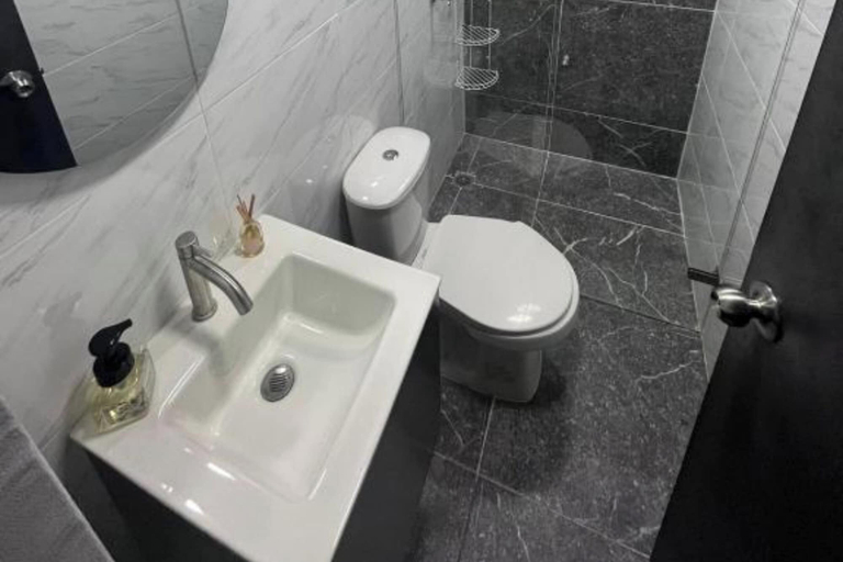 Bathroom, Ayenda Edificio SantaMarta Medellín, Medellín