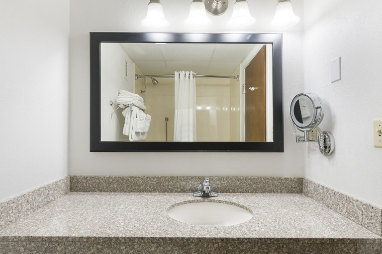 Bathroom 8