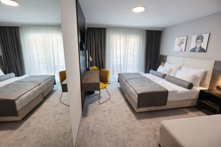 Bedroom 2, Hotel Milenij, Makarska
