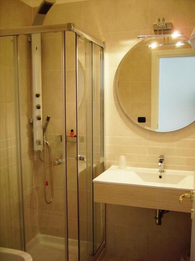 Bathroom 5, Hotel degli Haethey, Lecce
