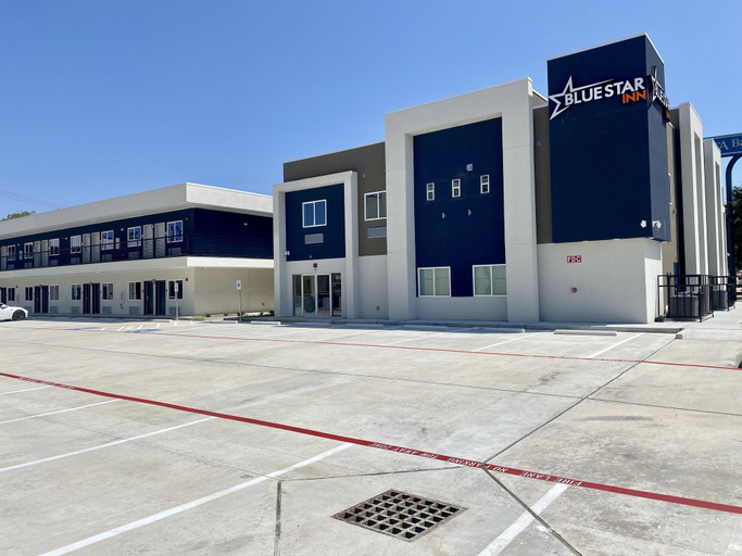 Exterior & Views 2, Bluestar Inn, Houston