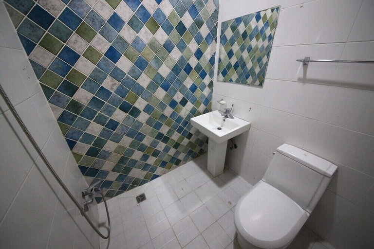 Bathroom 4, Jangseung Park Pension, Gongju