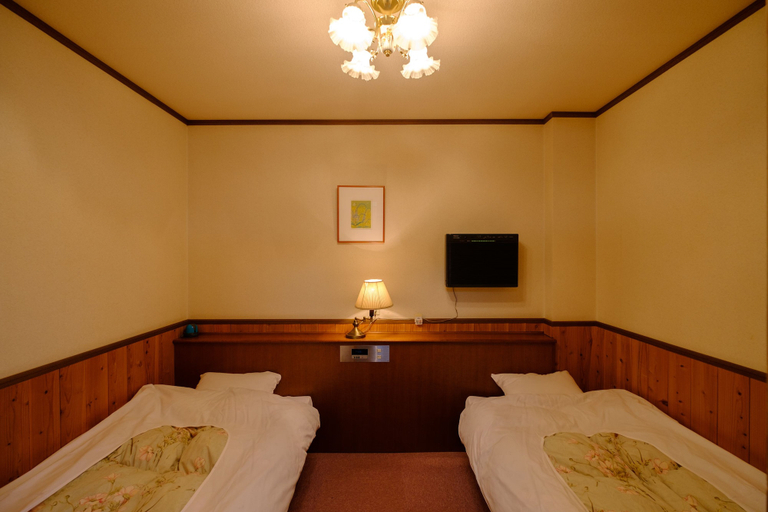Bedroom 3, Hanasen, Yufu