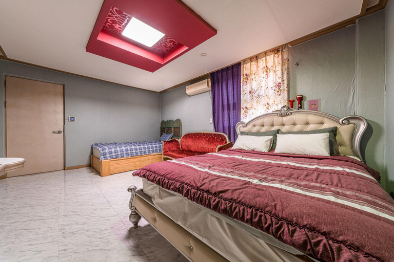 Bedroom 4, Daebudo Hana Motel, Hwaseong