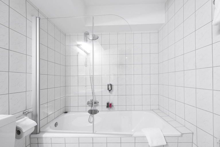 Bathroom 5, Hotel Motodrom, Rhein-Neckar-Kreis