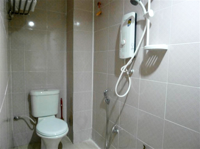 Bathroom 3, Chum Phae Lagoon Resort, Chum Phae