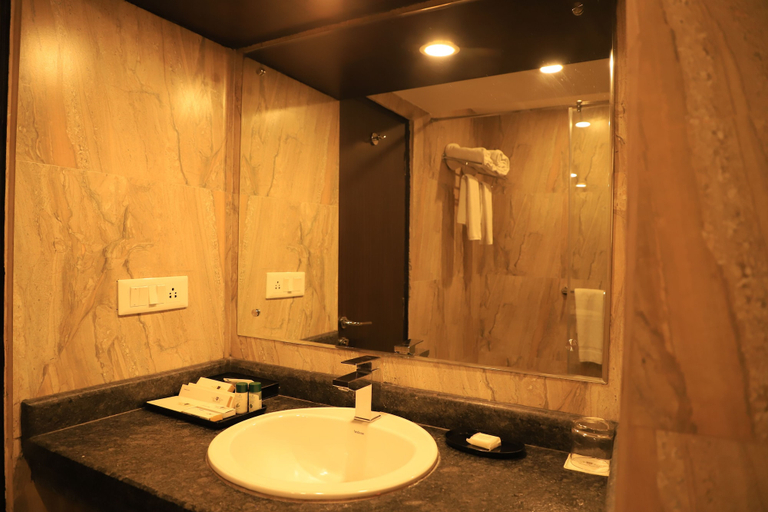 Bathroom 4, Hotel Natraj, Dehradun