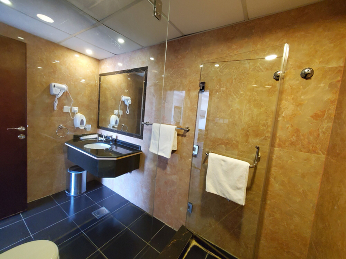 Bathroom 5, Quiet Dreams - King Abdul Aziz Street, Jeddah