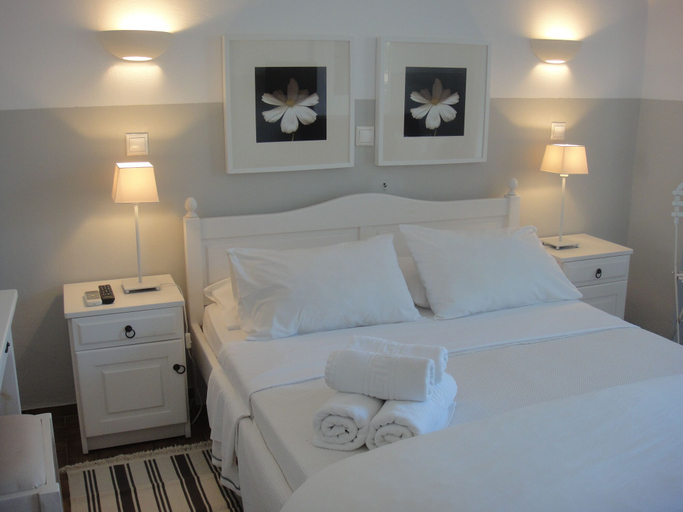 Bedroom 3, Paradisos, Central Greece