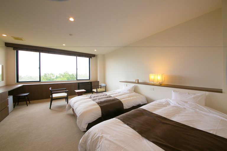 Bedroom 3, The Guernsey Hotel & Resort, Taketa