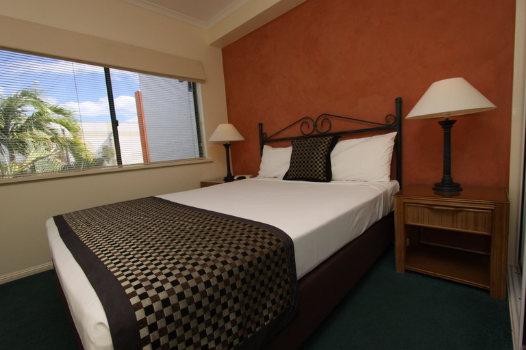 Bedroom 2, Mid City Luxury Suites, Cairns