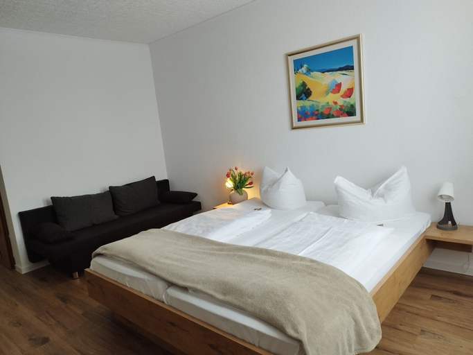 Bedroom 4, Hotel Sonnenkeller, Neu-Ulm