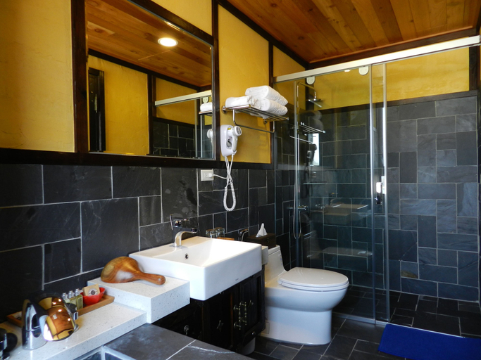 Bathroom 4, Sun Moon Lake Youngquan Hotels, Nantou