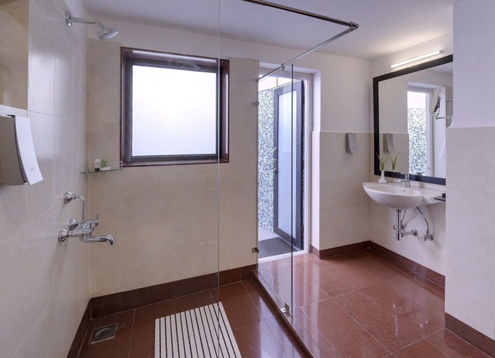 Bathroom 5, Sterling Kanha, Mandla