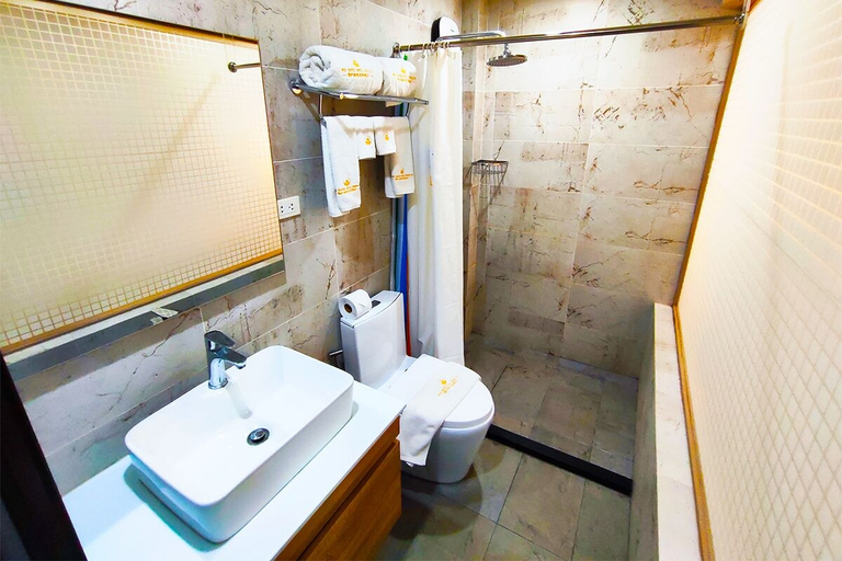 Bathroom 5, Erus Suites Hotel Boracay, Malay