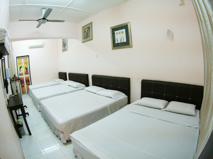 Bedroom 3, 39 Guest House, Malacca City