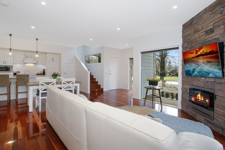 Others 5, Beyond Bliss - Guesthouse 2, Alpine - East