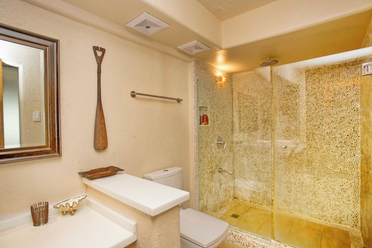 Bathroom 4, Mayumi Beach Villa, Malay
