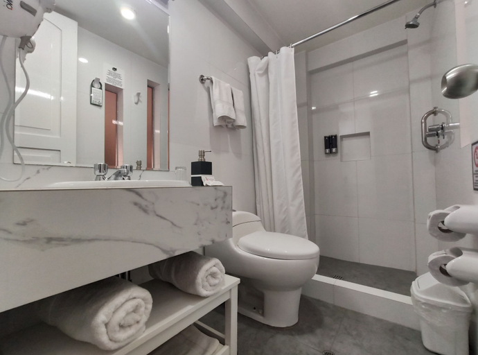 Bathroom 4, Royal Inn Cusco Hotel, Cusco