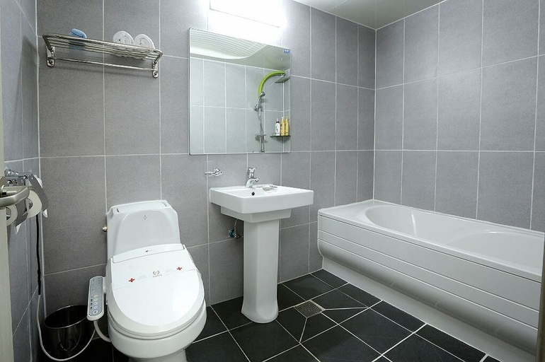 Bathroom, Havana Hotel, Gwangsan