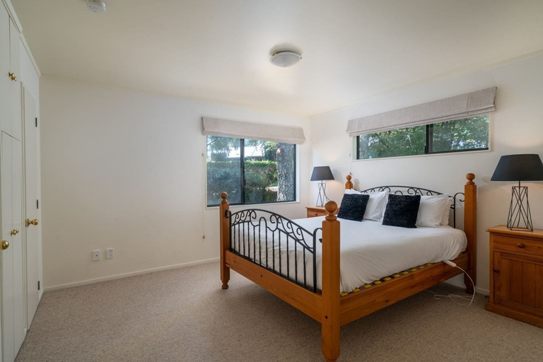 Bedroom 2, Tongariro Lodge, Taupo