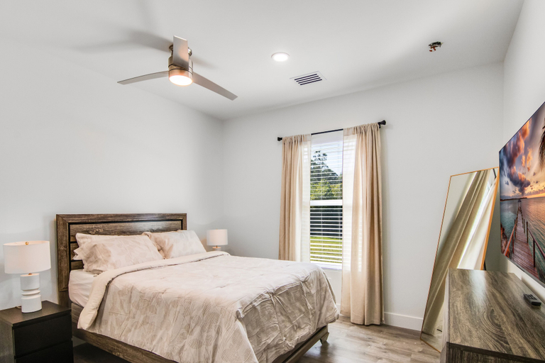 Bedroom 3, 6BR Sleeps 15 Pool BBQ Firepit Games Stables More!, Palm Beach