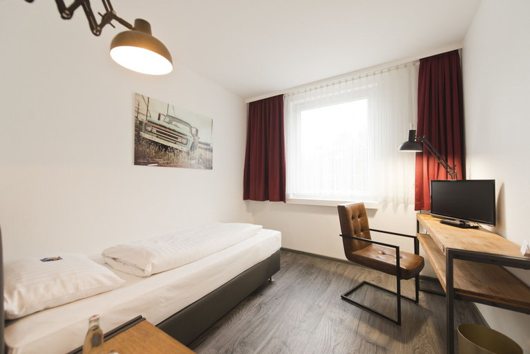 Bedroom 4, Hotel Motodrom, Rhein-Neckar-Kreis