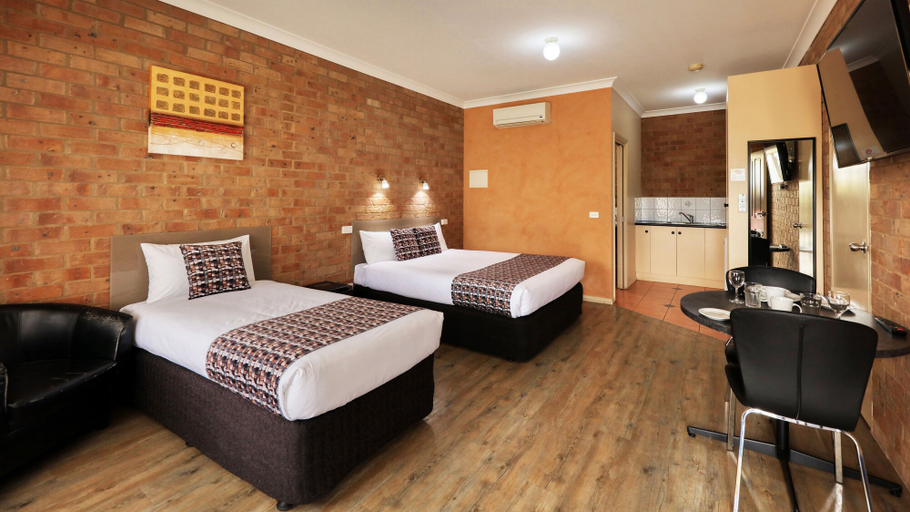 Bedroom 3, Bridges on Meninya Motel & Apartments, Murray