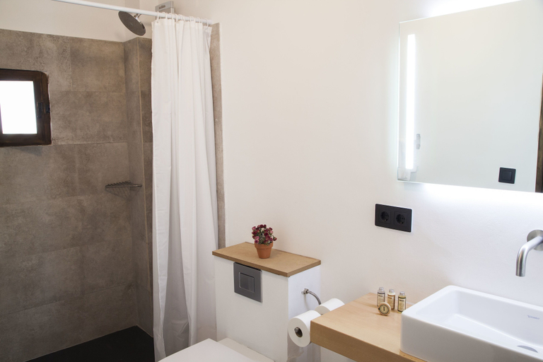 Bathroom 4, Lo Palauet de la Muralla, Lleida