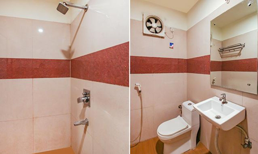 Bathroom 2, Fabexpress Aditya Regency, Bhopal