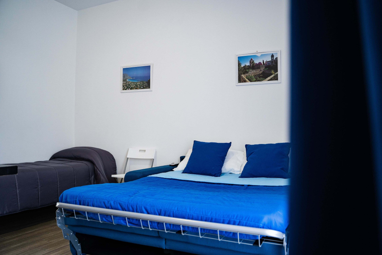Bedroom 2, Borbone, Palermo
